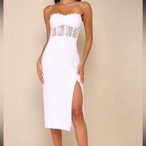 NWOT Exquisitely Sultry White Lace Strapless Bustier Midi Dress